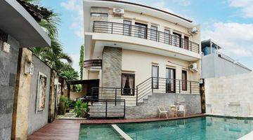 Gambar 1 Best Location Villa With 6 Bedroom For Sale In Jimbaran 