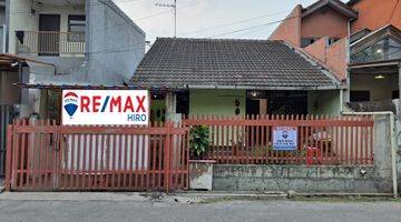 Gambar 1 Rumah Pinggir Jalan Bebas Banjir dekat Galaxy