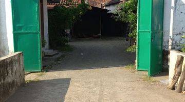 Gambar 1 Di Jual Rumah + Gudang Hitung Tanah Jalan Raya Simolawang Baru