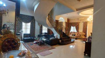 Gambar 5 Rumah 2 Lantai Semi Furnished SHM di Jakarta Timur