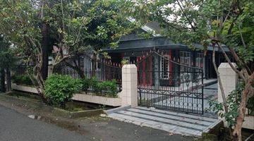 Gambar 1 Dijual cepat rumah di pinggir jalan