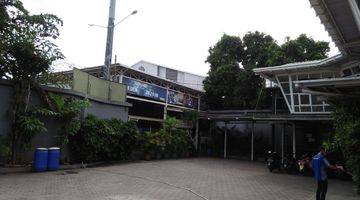 Gambar 1 Lapangan Futsal di Kawasan Kebon Jeruk, Jakarta Barat