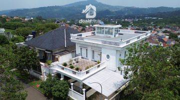 Gambar 1 DIJUAL Rumah 3 Lantai Nuansa Villa Dengan View Lepas Gunung Pancar