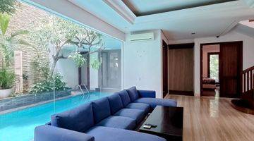 Gambar 2 KEBAYORAN BARU LUXURY TROPICAL HOUSE, JAKARTA SELATAN