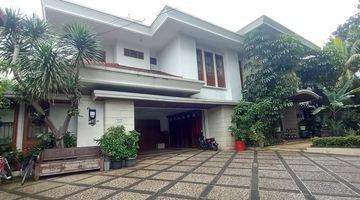 Gambar 1 Rumah Mewah 2 Lantai Private Pool Lokasi Jakarta Selatan