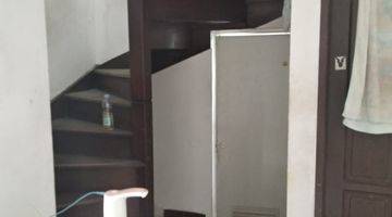 Gambar 5 Rumah 2 Lantai Bagus Semi Furnished SHM di Jl. Mandar, Tangerang Selatan