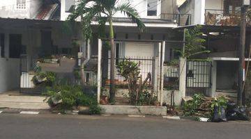 Gambar 1 Rumah 2 Lantai Bagus Semi Furnished SHM di Jl. Mandar, Tangerang Selatan