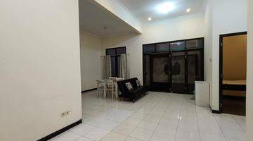 Gambar 3 Rumah Sewa Bagus Di Graha Estetika Shm Semi Furnished