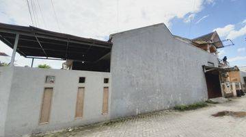 Gambar 4 Rumah dekat kampus USM semarang timur 