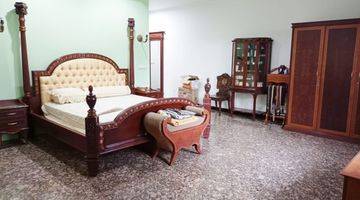 Gambar 1 Rumah Mewah Full Furnished Mebel Classic Semarang Atas