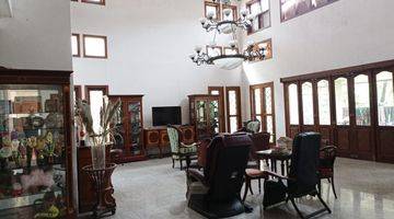 Gambar 3 Rumah Mewah Full Furnished Mebel Classic Semarang Atas