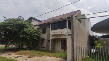 Gambar 4 Rumah Lama 2 Lantai di Kemang Pratama, Bekasi