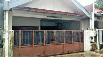 tampak depan rumah hitung tanah di lebak