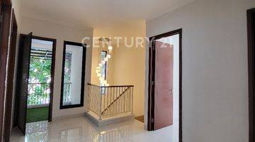 Gambar 3 Dijual Rumah Asri Hook Di Discovery Conserva Bintaro Jaya Tangsel