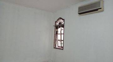 Gambar 2 Rumah 2 Lantai Shm Sudah Renovasi Barat