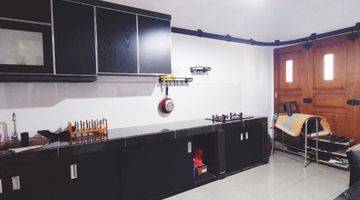 Gambar 1 Rumah besar semi furnished di Bintaro Sektor 9