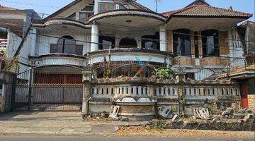 Gambar 1 Rumah di Poros Jalan Raya Tidar, Sukun Malang