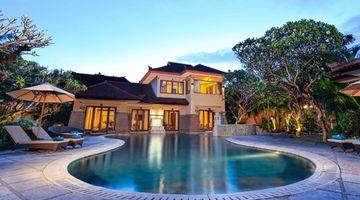 Gambar 2 Luxury Villa With 7bedrooms Located In The Prime Of Seminyak Area