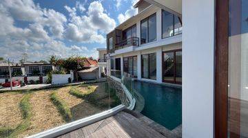 Gambar 2 BRAND NEW VILLA WITH RICEFIELD VIEW IN CANGGU 