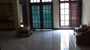 Gambar 5 Rumah Dan Bangunan Lama Dijual, di Bawah Njop