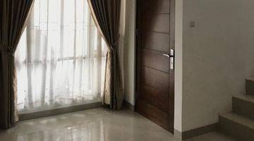 Gambar 1 Rumah 2 Lt Mewah Hadap Selatan Siap KPR 13 Mnt ke Living Plaza Cinere Bisa Nego J24952