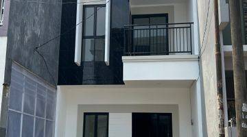 Gambar 1 Rumah Brand New Samping Pintu Toll BSD