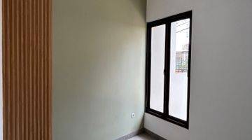 Gambar 4 Rumah 2 Lantai Semi Furnish Samping Pintu Toll BSD