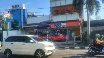 Gambar 1 Ruko di Jalan Raya Kemanggisan Jakarta Barat