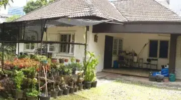 Gambar 2 Rumah Lama Hitung Tanah di Segitiga Emas Setiabudi Karet Kuningan Jakarta Selatan