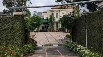 Gambar 2 Rumah Berhalaman Luas di Area Strategis Berlokasi di Cilandak Jakarta Selatan 