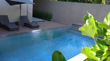 kolam renang hotel baru pantai kuta lombok,