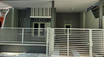 tampak depan rumah bagus murah siap huni