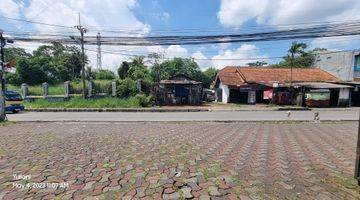 Gambar 3 Ruko Parkir Luas di Cikaret ,bogor