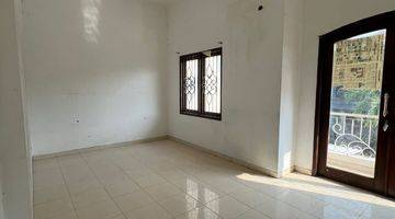 Gambar 4 Rumah Araya 2 Lantai 65 Jt 3kt Ī