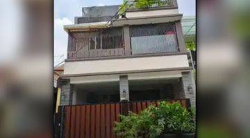 Gambar 2 Dijual Rumah 3 Lantai di Kemang Pratama Bekasi