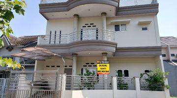 Gambar 1 Dijual Rumah 2 lantai Siap Huni