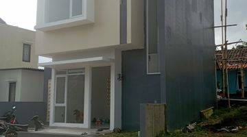 Gambar 5 Rumah Minimalis Modern Di Cihanjuang Cimahi