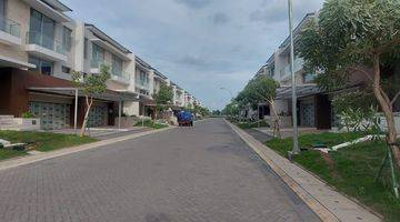 Gambar 4 Dijual Murah Rumah Manhattan Pik2 Uk 8x25 2,5lt Harga 7,5m Nego 