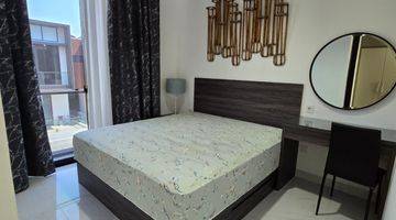 Gambar 1 Rumah Golf Island Pik 5x12,5 Huk Lavender Full Furnish View Danau