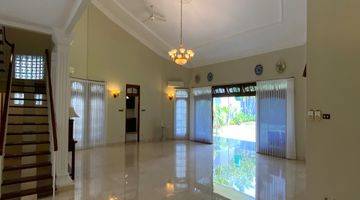 Gambar 2 Rumah Mewah Tropis 2 Lantai Semi Furnished Lokasi Tenang dan Sejuk Di Pejaten Barat