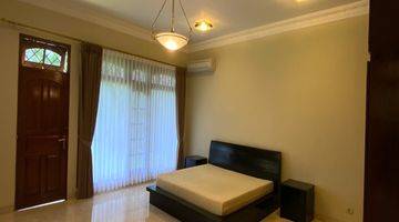 Gambar 5 Rumah Mewah Tropis 2 Lantai Semi Furnished Lokasi Tenang dan Sejuk Di Pejaten Barat