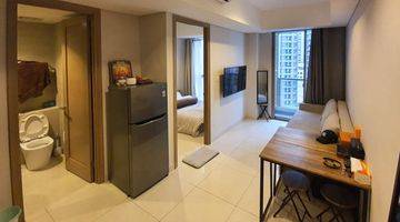 Gambar 3 Disewakan 1 Kamar Bagus Banget, Bersih, Terawat, Swimming Pool View Taman Anggrek Residence