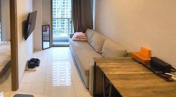 Gambar 4 Disewakan 1 Kamar Bagus Banget, Bersih, Terawat, Swimming Pool View Taman Anggrek Residence