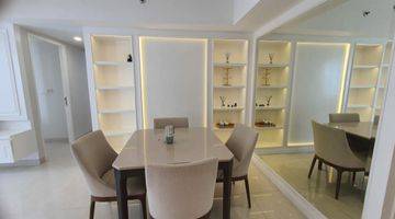 Gambar 3 Disewakan Elegant, Mewah, Putih Bersih, Unit Corner 2 Bed Condominium Taman Anggrek