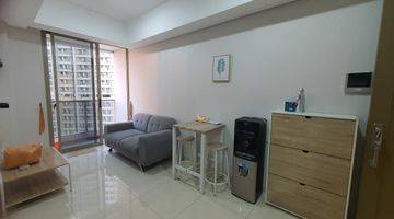 Gambar 1 1 Bed Middle Floor Bagus Terawat Apartment Taman Anggrek Residence