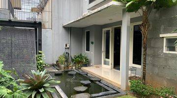 Gambar 5 Rumah Bagus Depan Taman Luas Di Bsd