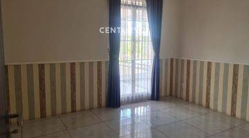 Gambar 4 Furnished Rumah Cantik Murah With Pool  Kota Baru Parahyangan