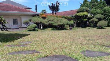 Gambar 4 Mainroad Rumah Mewah Asri & Nyaman Di Jl Raya Lembang Furnished