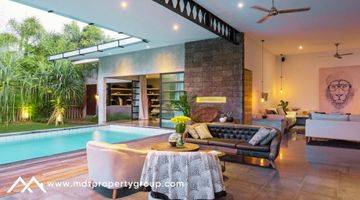 Gambar 2 3 Bedroom Villa Just Step Away From The Batu Bolong Beach