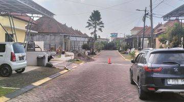 Gambar 2 Disewakan Rumah Bagus Furnished Bale Nirvana Ngaliyan